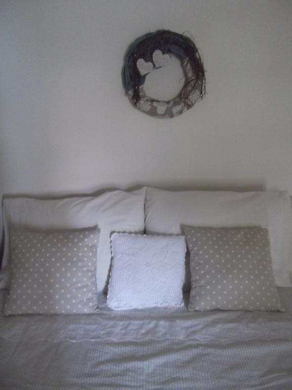 Tulipanos Vendeghaz Apartment Obanya Bagian luar foto
